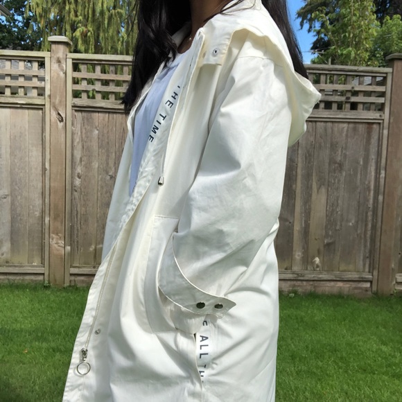 White jacket - Picture 3 of 5